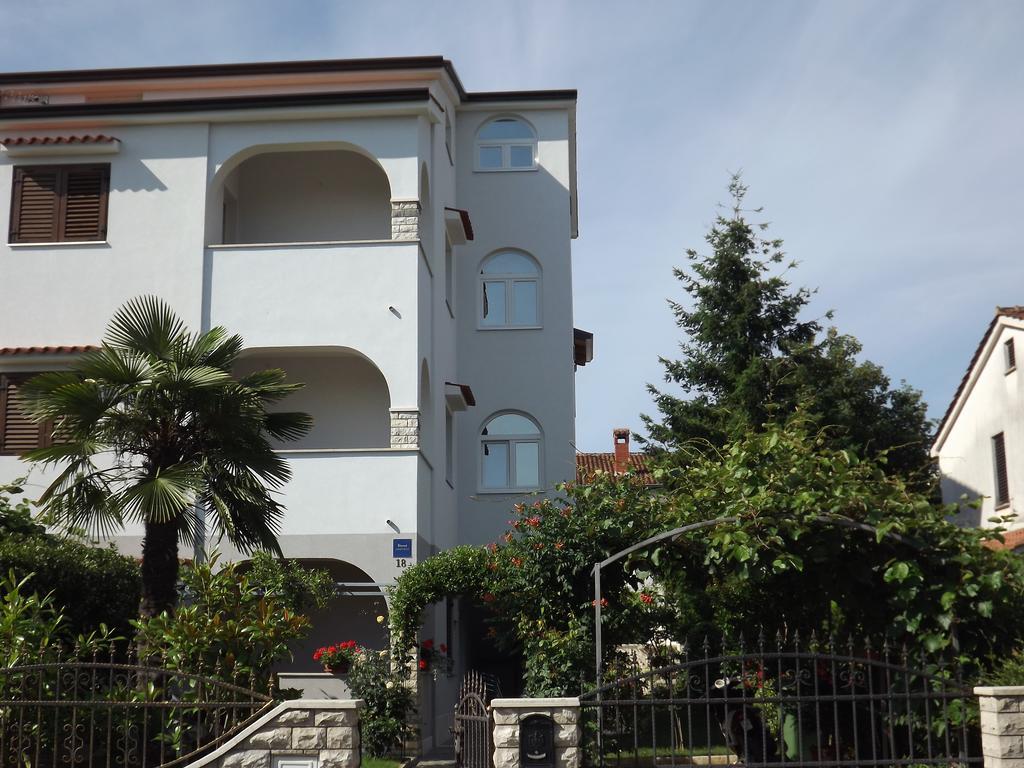 Apartments Slisko Poreč Rum bild
