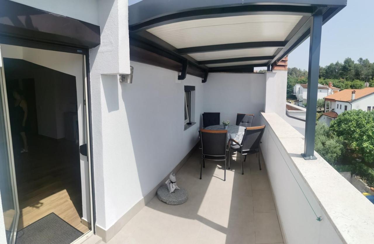 Apartments Slisko Poreč Exteriör bild