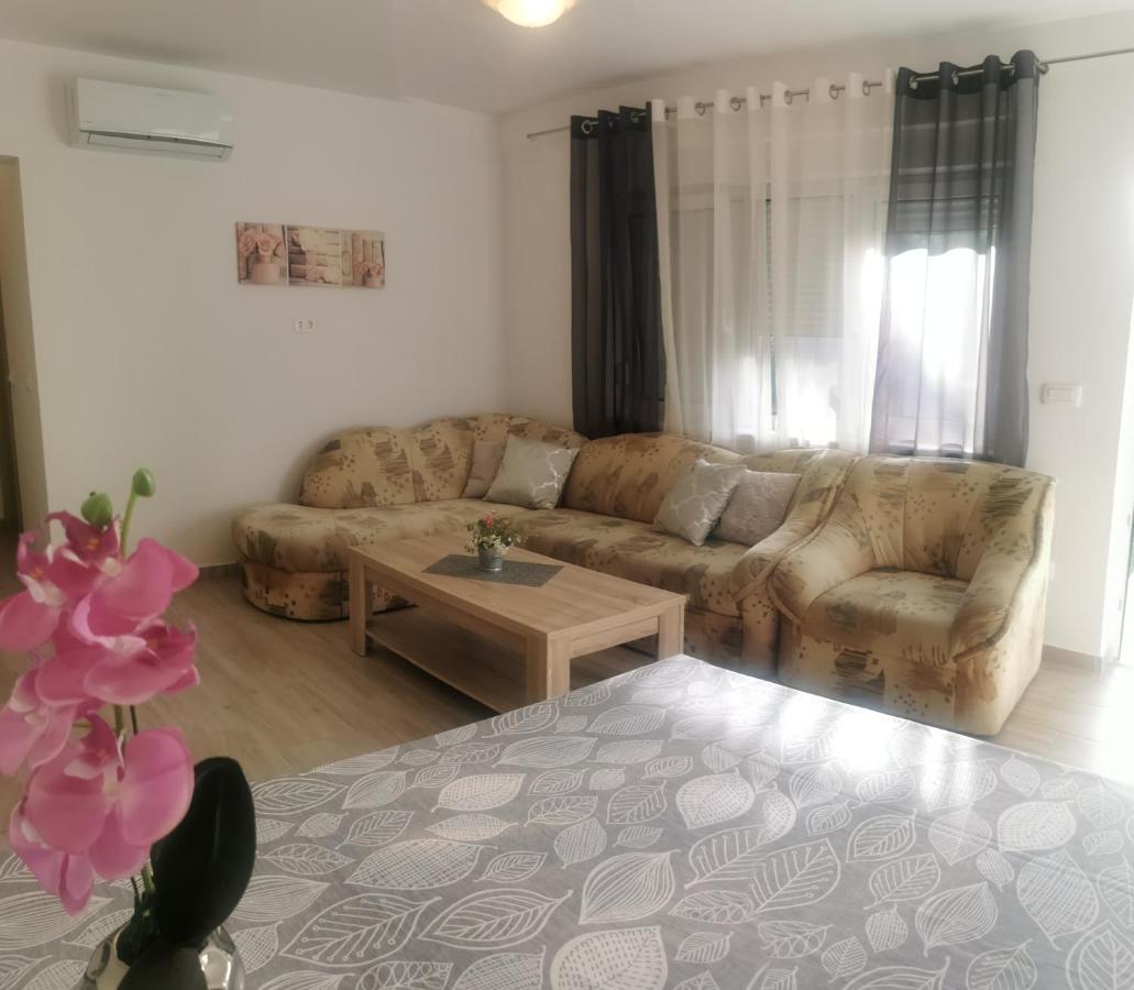 Apartments Slisko Poreč Exteriör bild