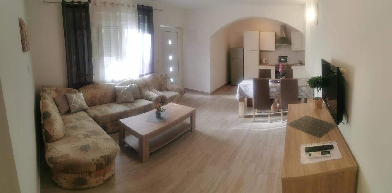 Apartments Slisko Poreč Exteriör bild
